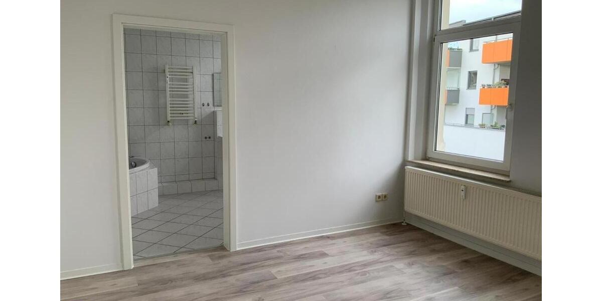 Etagenwohnung Plauen Bahnhofsvorstadt - 2 Zimmer, 67 m&sup2;, 375&euro; | Angebot:26550236