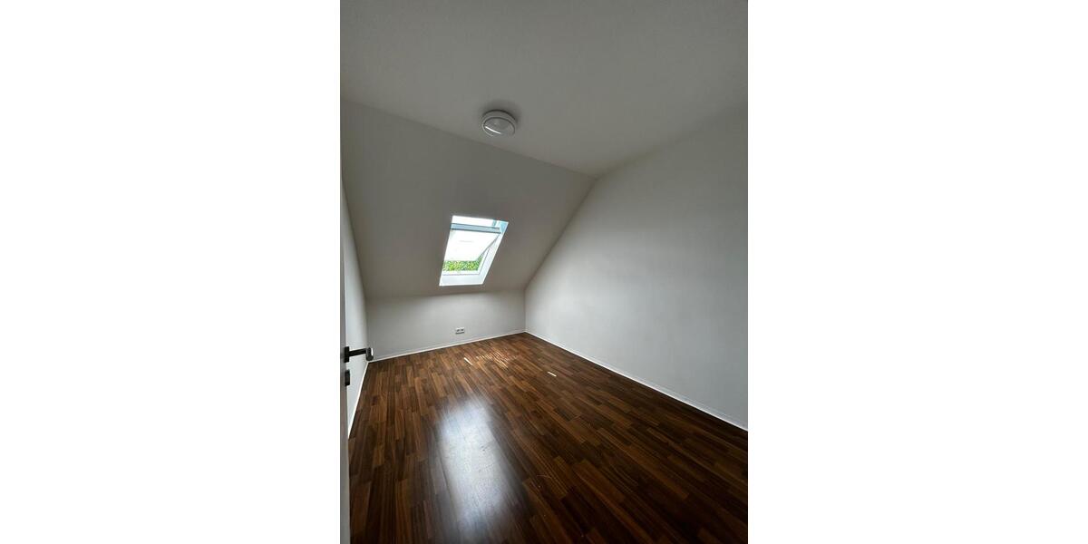 Dachgeschoßwohnung Neuenstein - 4 Zimmer, 83 m&sup2;, 305.000&euro; | Angebot:26919959