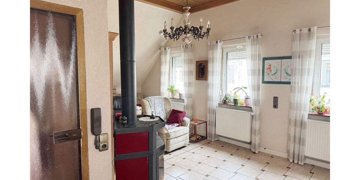 Einfamilienhaus Rimpar - 6 Zimmer, 135 m&sup2;, 159.000&euro; | Angebot:25796519