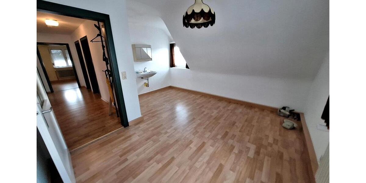 Mehrfamilienhaus, Wohnhaus Villingen-Schwenningen Schwenningen - 8 Zimmer, 202 m&sup2;, 480.000&euro; | Angebot:23593702