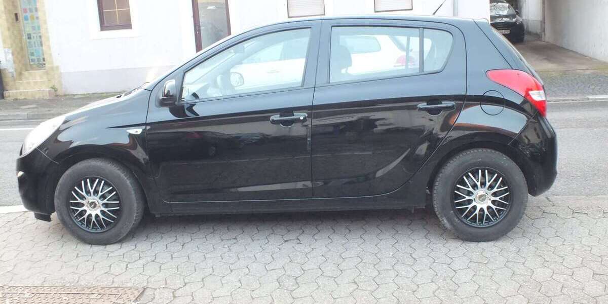 Hyundai i20 97.800 km 3.900 &euro; Saarbruecken 66119