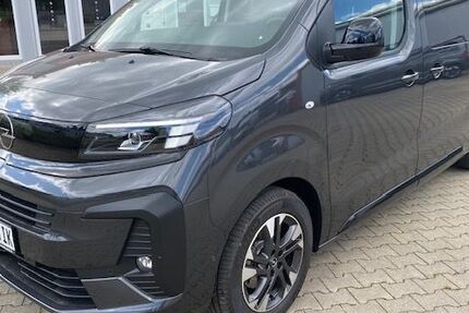 Opel Zafira Life 5.600 km 46.500 € Perlesreut 94157