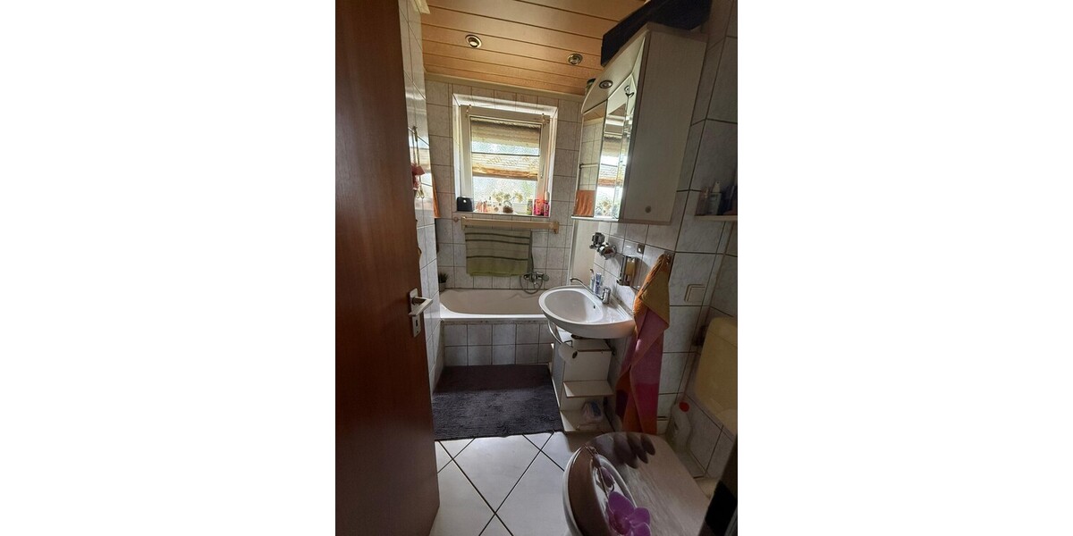 Attraktive 4,5-Zimmer-Eigentumswohnung mit Balkon in Holzwickede – ideal für Kapitalanleger & Eigennutzer - Etagenwohnung Holzwickede | Angebot:26826851