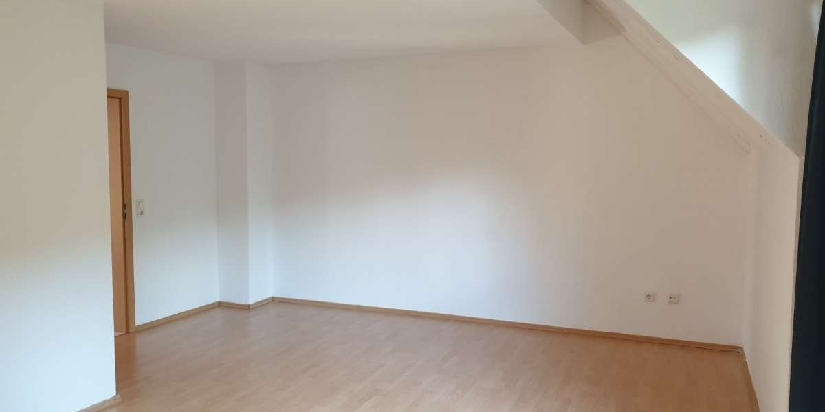 Attraktives, vermietetes Reihenendhaus mit Garage und kleinem Grundstück – rentable Kapitalanlage - Reihenendhaus Queidersbach | Angebot:27130988