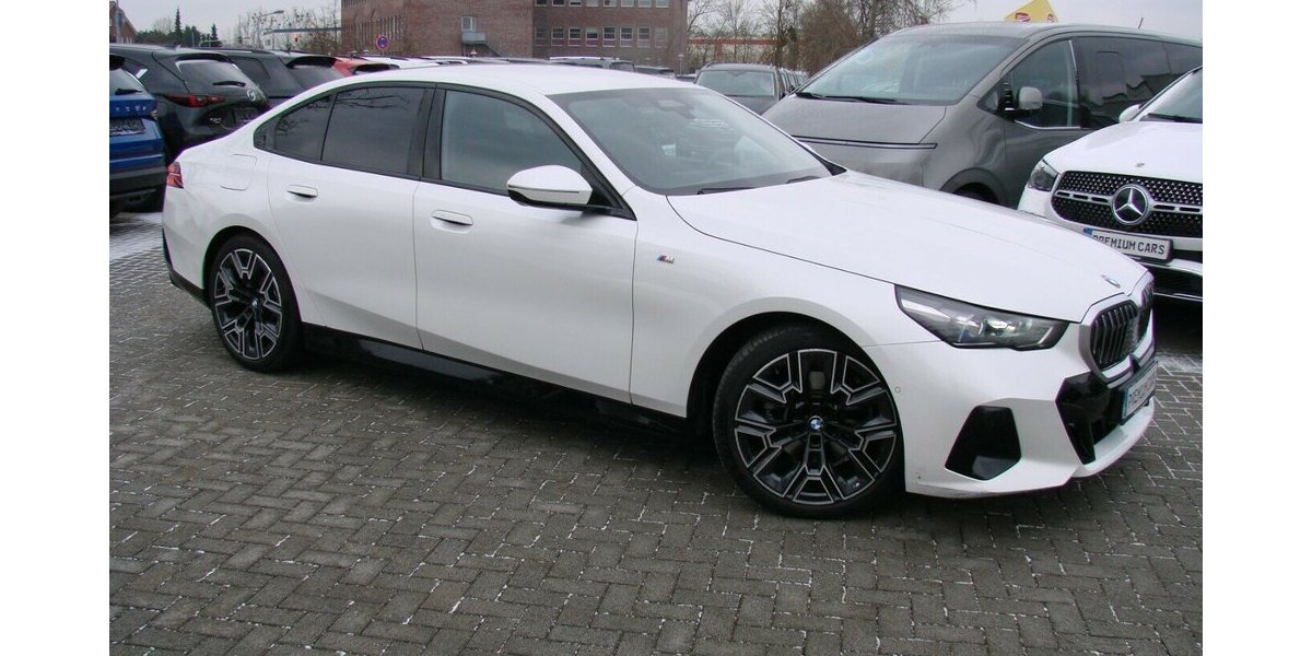 BMW 520 520d M Sport Pro Xdrive ACC 360º H&K ACC HUD 24.408 km 55.980 &euro; Falkensee 14612