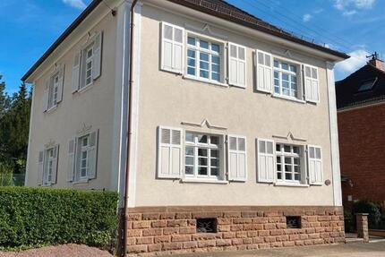 Von Privat Charmante Stadtvilla EFH freistehend Garage & Garten 7 zimmer