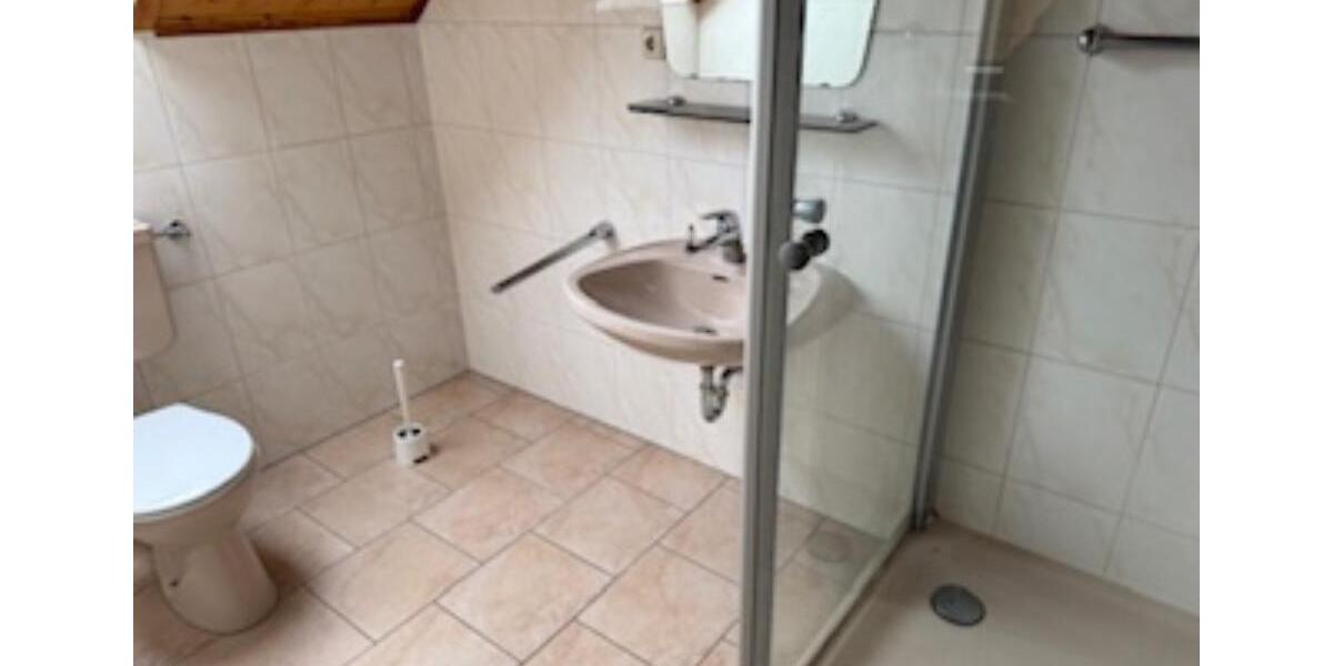 Einfamilienhaus Peine - 7 Zimmer, 180 m&sup2;, 1.800&euro; | Angebot:25418961