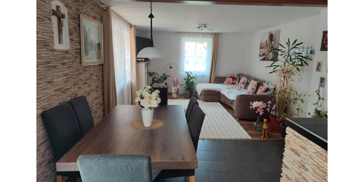 Einfamilienhaus Triftern - 8 Zimmer, 240 m&sup2;, 699.000&euro; | Angebot:27072652