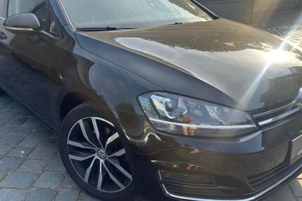 VW Golf 213.935 km 9.300 &euro; Freital 01705