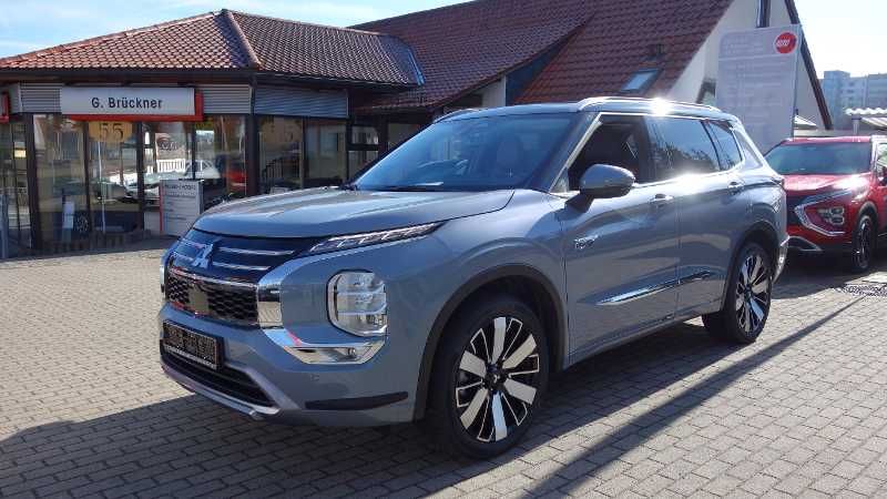 Mitsubishi Outlander 1.550 km 50.990 &euro; Freital 01705