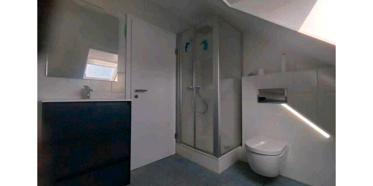Dachgeschoßwohnung Lohfelden - 2.5 Zimmer, 80 m&sup2;, 850&euro; | Angebot:26413060