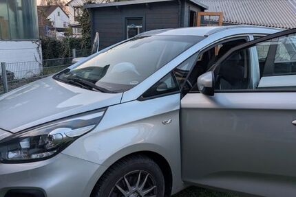 Kia Carens 122.000 km 9.899 &euro; Remchingen 75196