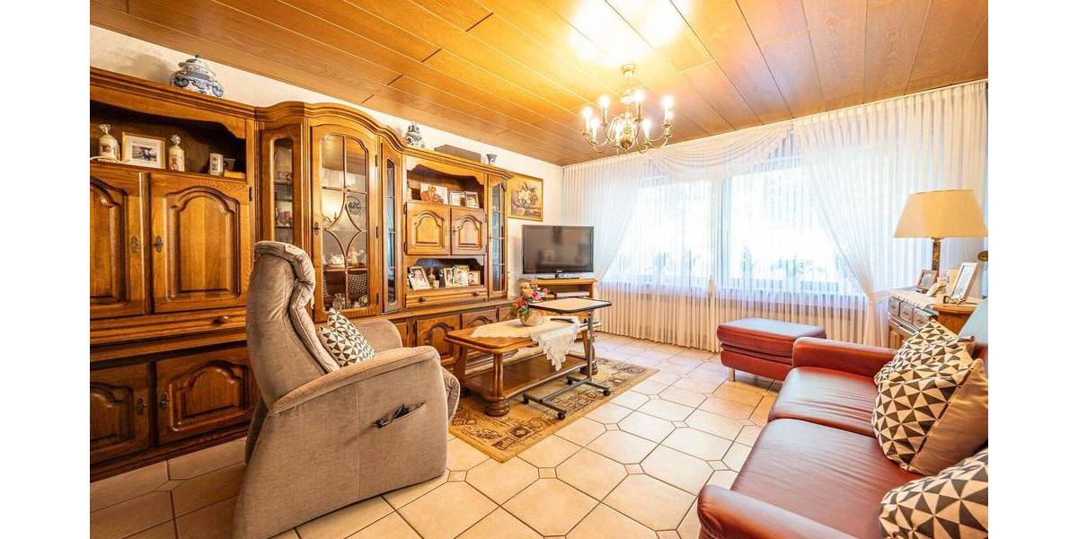 Reihenmittelhaus Selfkant / Hillensberg Hillensberg - 6 Zimmer, 186 m&sup2;, 210.000&euro; | Angebot:25802755