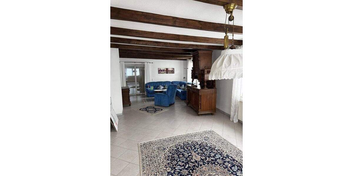 Einfamilienhaus Reichenbach - 8 Zimmer, 249 m&sup2;, 415.000&euro; | Angebot:25364665