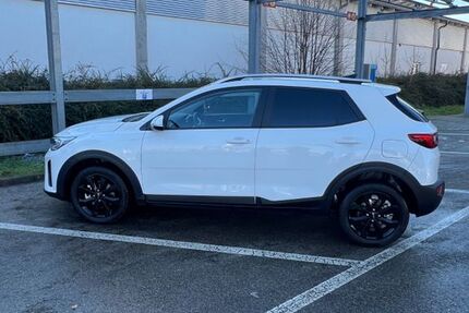 Kia Stonic 19.000 km 17.999 &euro; Fürth 90766