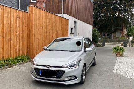 Hyundai i20 175.000 km 6.000 &euro; Berlin 10243