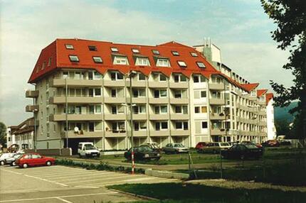 Gepflegte, ein Zimmer Wohnung mit Duschbad und Klein Küche