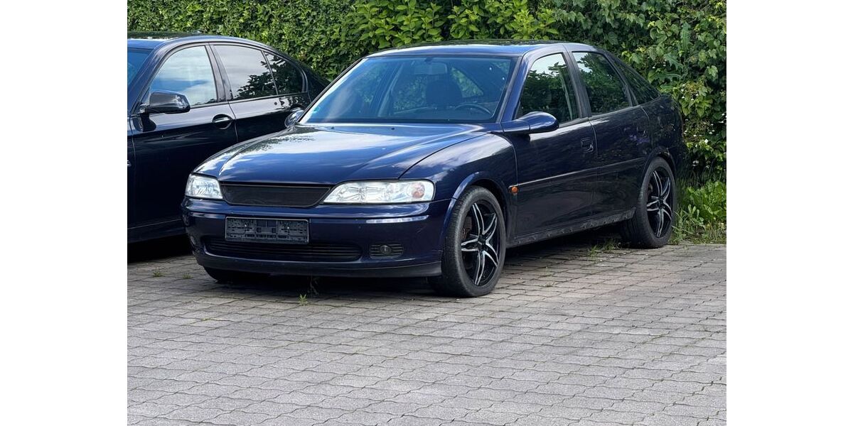 Opel Vectra 215.000 km 1.300 &euro; Hesel 26835