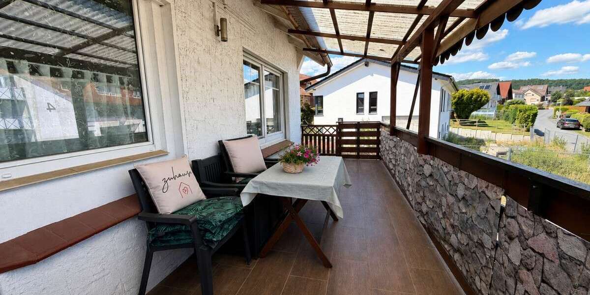 Großzügiges Zweifamilienhaus mit Einliegerwohnung und neuer Heizung - Mehrfamilienhaus, Wohnhaus Hüllhorst | Angebot:27254380