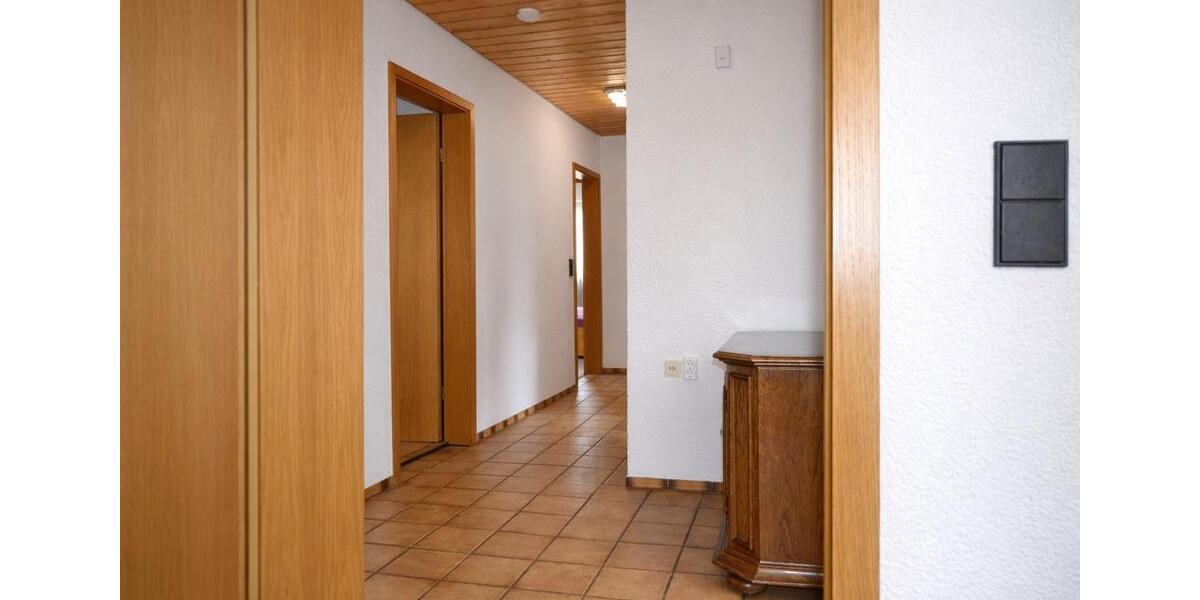 Einfamilienhaus Titisee-Neustadt Neustadt - 5 Zimmer, 160 m&sup2;, 400.000&euro; | Angebot:26239397