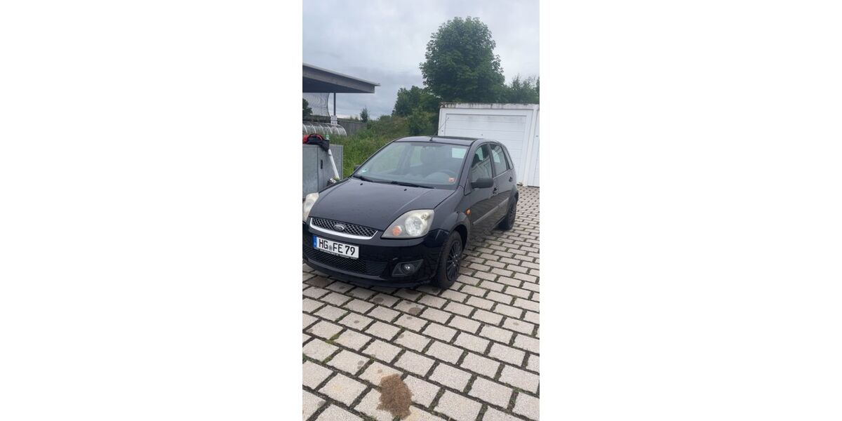 Ford Fiesta 129.000 km 2.800 &euro; Friedrichsdorf 61381