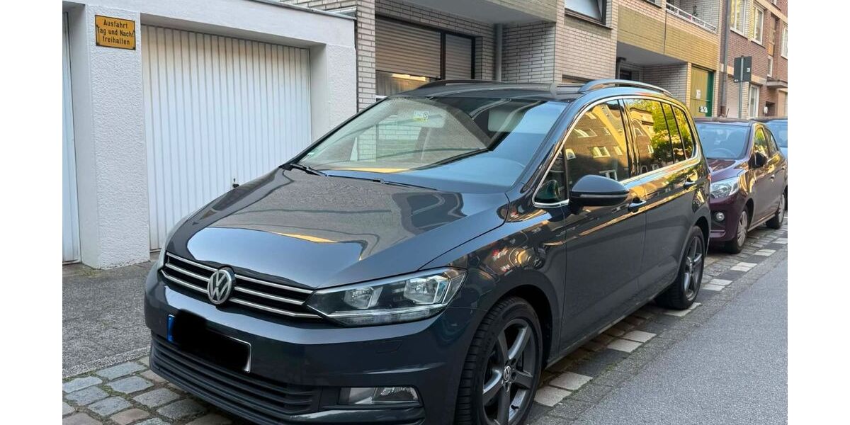 VW Touran 139.000 km 13.500 &euro; Krefeld 47809