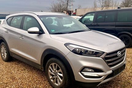 Hyundai TUCSON 128.000 km 14.750 &euro; Köln 51107