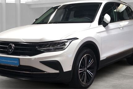 VW Tiguan 93.401 km 25.950 &euro; Oldenburg / Holst. 23758