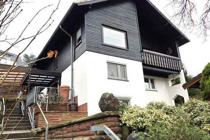 Ein Juwel in Kassel-Nord - 1-2 Familienhaus in Hinterbebauung 7 zimmer