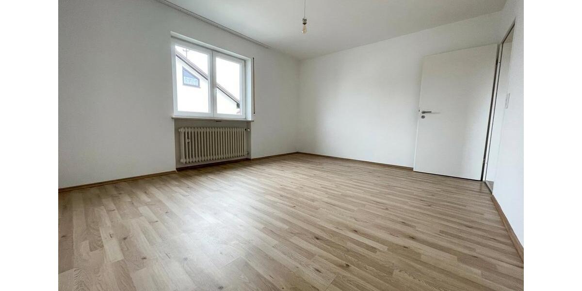 Etagenwohnung Vierkirchen - 4 Zimmer, 110 m&sup2;, 1.420&euro; | Angebot:26396883