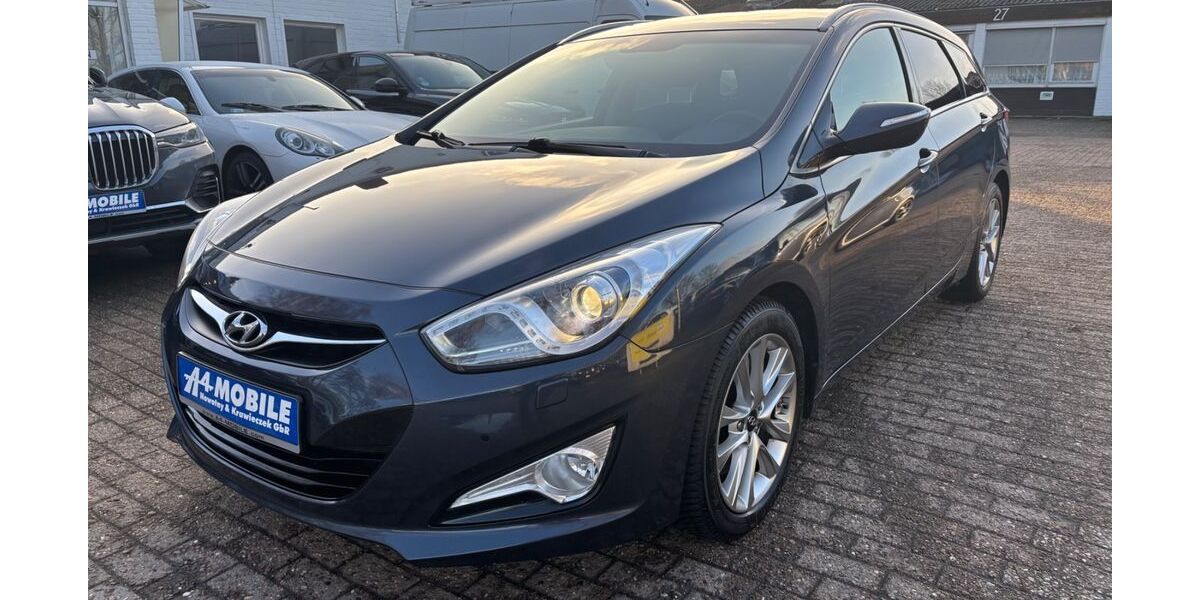 Hyundai i40 177.000 km 7.799 &euro; Oldenburg 26129