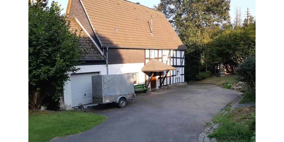 Einfamilienhaus Reichshof - 10 Zimmer, 230 m&sup2;, 249.000&euro; | Angebot:26123093