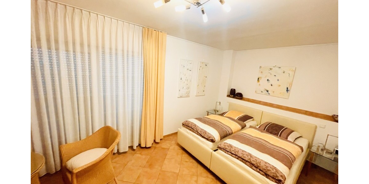 Doppelte Chance in Neulewin:Pension als Kapitalanlage nutzen & EFH sanieren Neubau auf 2.939 m² GST - Gewerbeobjekt Neulewin | Angebot:26506889