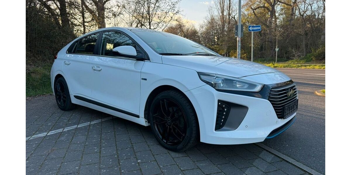 Hyundai IONIQ 126.765 km 12.999 &euro; Wiesbaden 65203