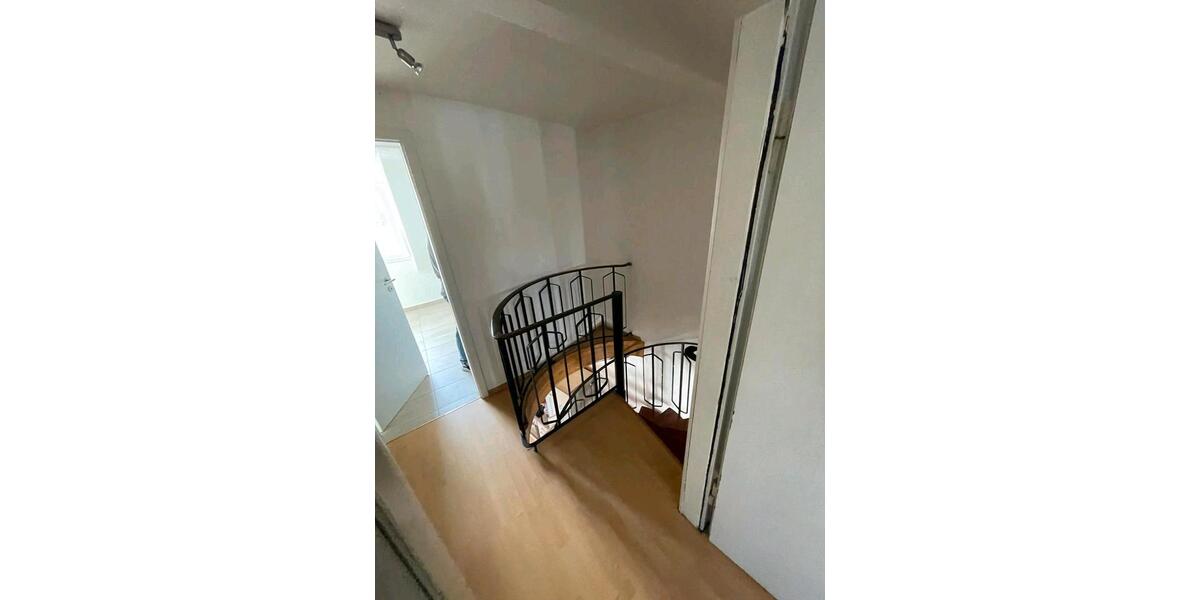 Maisonettenwohnung Saarbrücken - 3 Zimmer, 85 m&sup2;, 690&euro; | Angebot:26408967