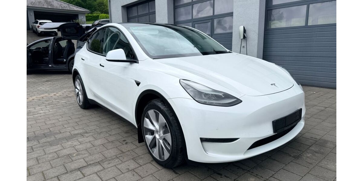 Tesla Model Y 43.600 km 34.450 &euro; Tünsdorf 66693