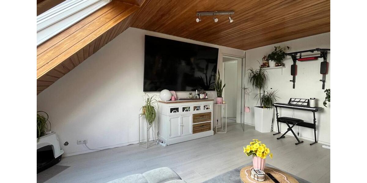 Dachgeschoßwohnung Aachen Aachen-Mitte - 2 Zimmer, 63 m&sup2;, 490&euro; | Angebot:26660549