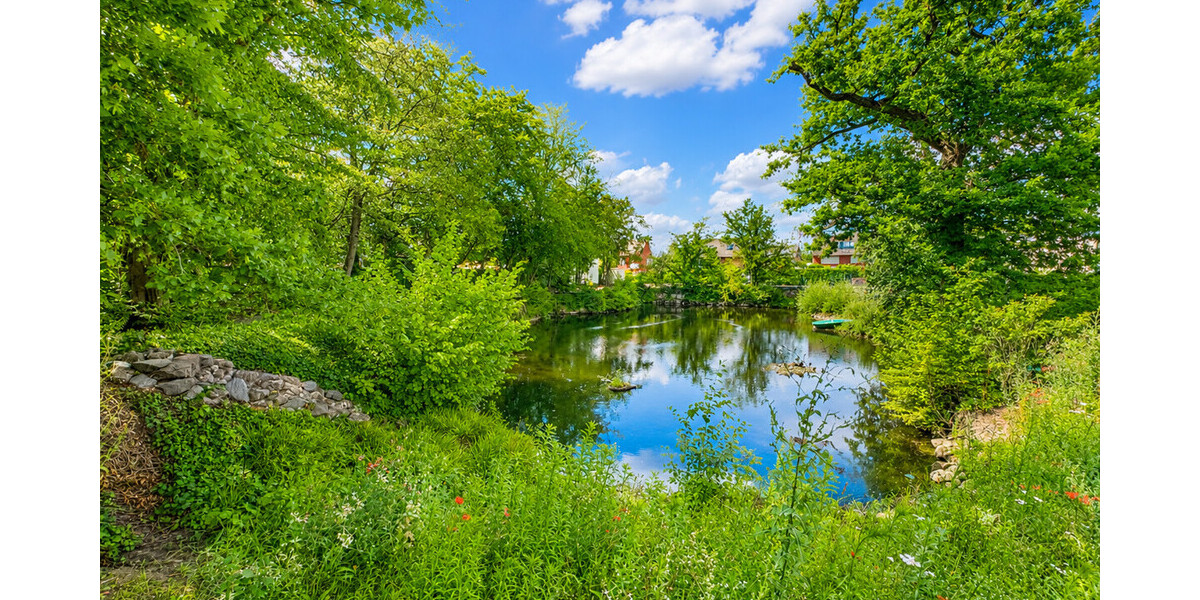 Zwei exklusive Neubau-Doppelhaushälften mit familienfreundlichem Wohnkonzept & Privatteich - Doppelhaushälfte Münster / Albachten Albachten | Angebot:26727481