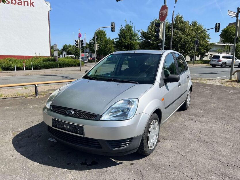 Ford Fiesta 174.800 km 1.449 € Herford 32049