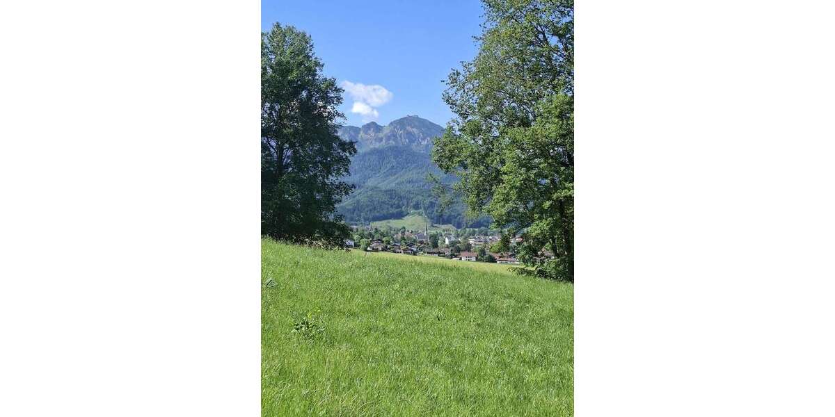 Etagenwohnung Bergen - 3 Zimmer, 101 m&sup2;, 1.390&euro; | Angebot:27100930