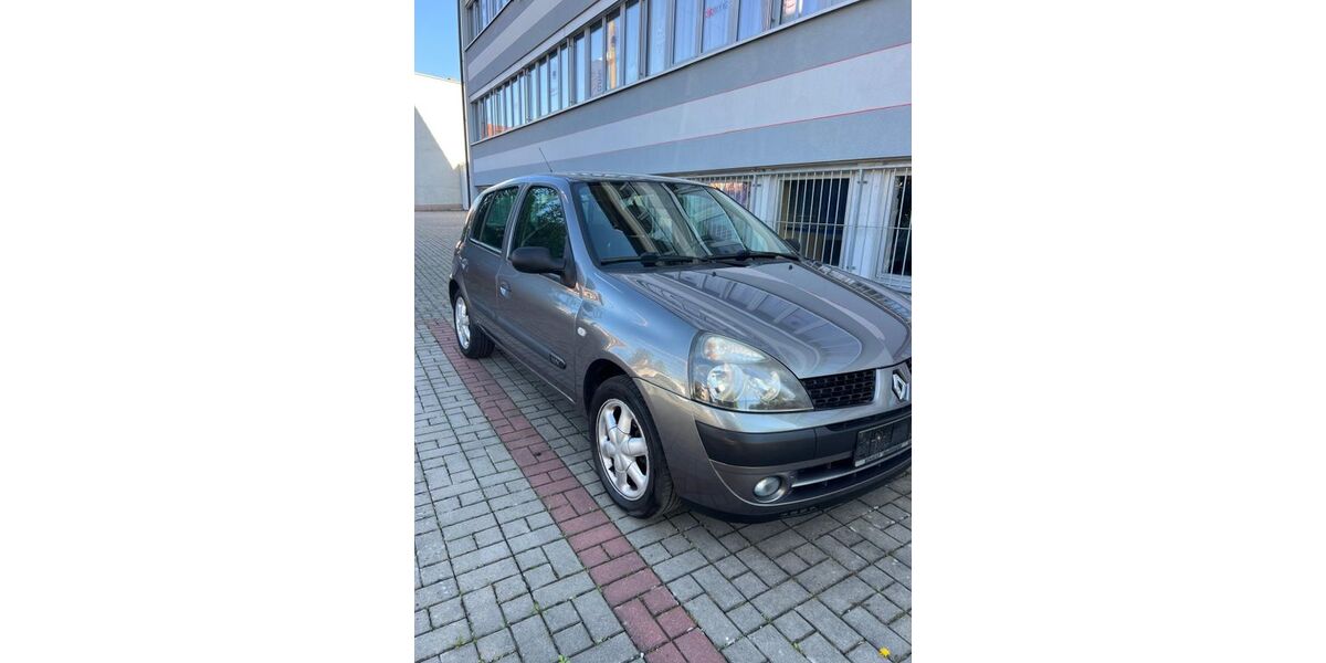 Renault Clio 106.000 km 1.650 &euro; Fürth 90763
