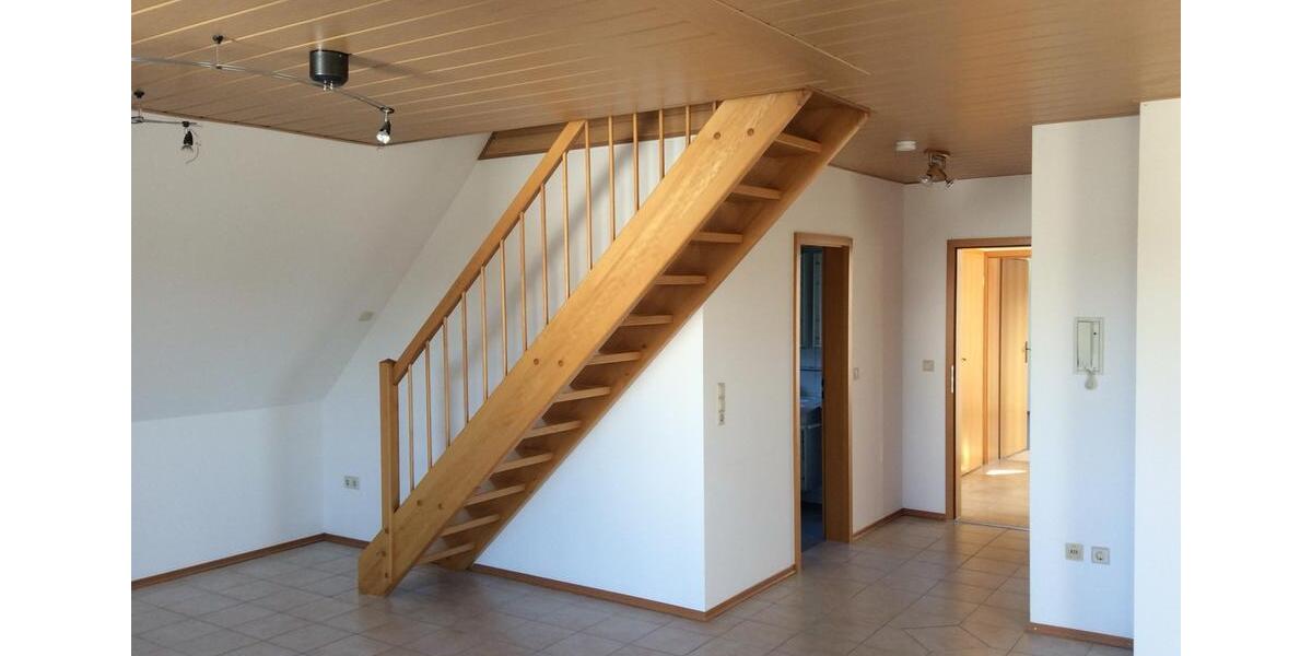 Dachgeschoßwohnung Nördlingen - 3 Zimmer, 90 m&sup2;, 750&euro; | Angebot:26234769