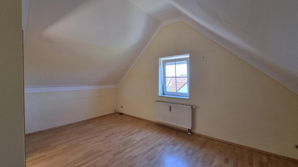 Etagenwohnung Lauingen (Donau) - 5 Zimmer, 95 m&sup2;, 264.000&euro; | Angebot:26823801