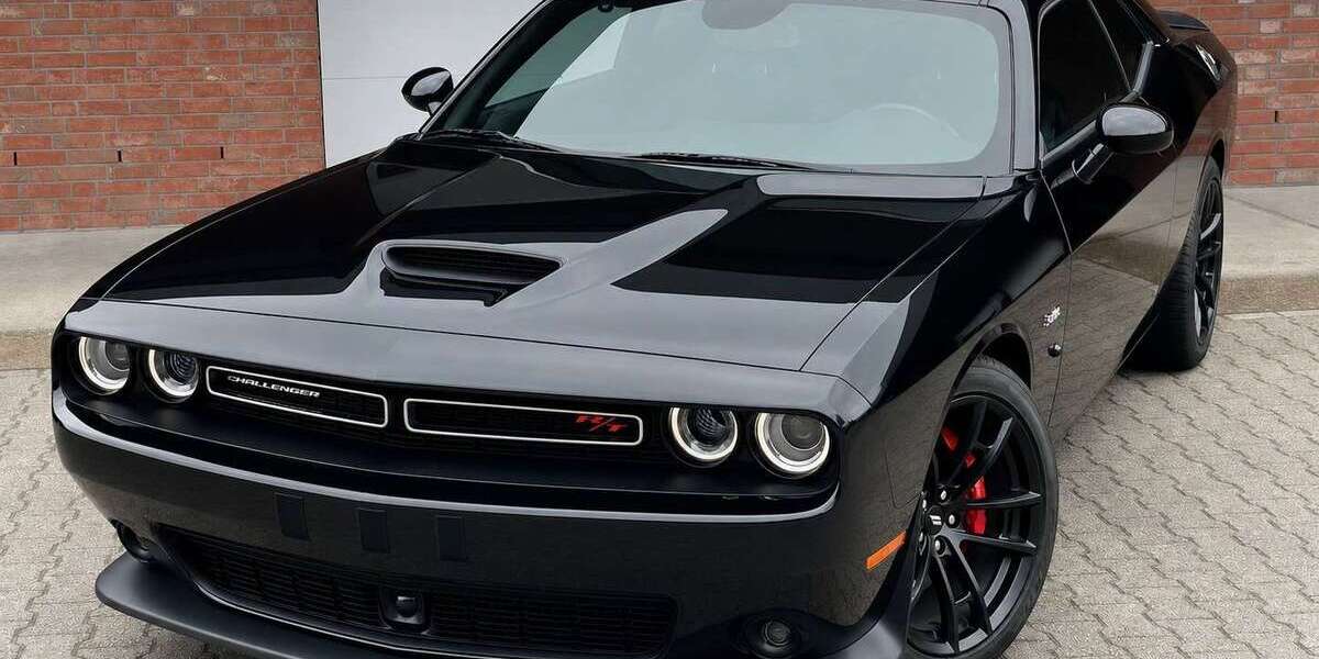 Dodge Challenger 5.645 km 41.990 &euro; Düsseldorf 40599