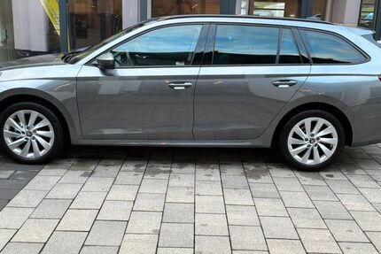 Skoda Octavia 27.027 km 31.950 &euro; Schmallenberg-Niederberndorf 57392