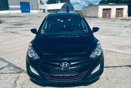 Hyundai i30 221.000 km 2.899 &euro; Niedergörsdorf 14913