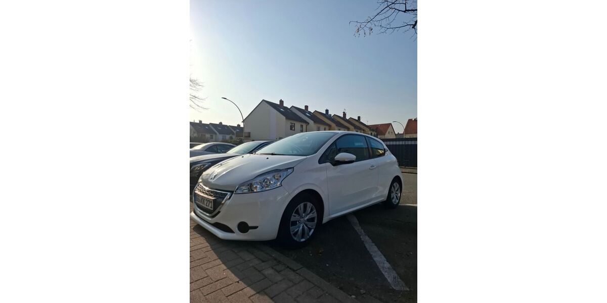 Peugeot 208 165.000 km 3.800 &euro; Kelsterbach 65451