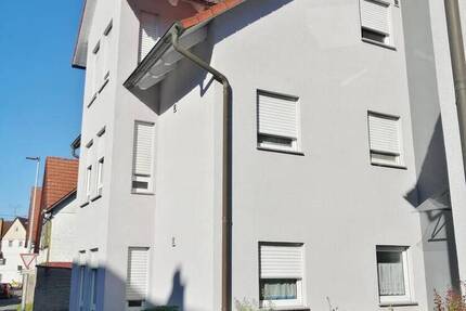 Idyllisches Zabergäu: 2 Zimmer-Wohnung mit Balkon und PKW-Stellplatz in Brackenheim zu verkaufen!