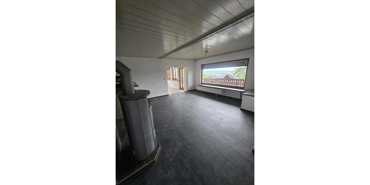 Erdgeschoßwohnung Bad Neustadt an der Saale - 3 Zimmer, 100 m&sup2;, 1.250&euro; | Angebot:26561792
