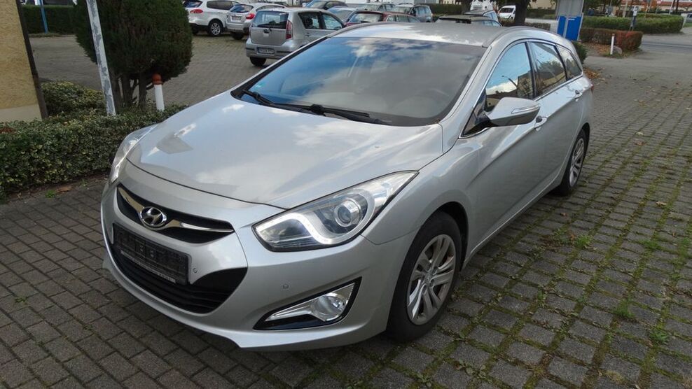 Hyundai i40 169.000 km 5.000 € Dresden 01237
